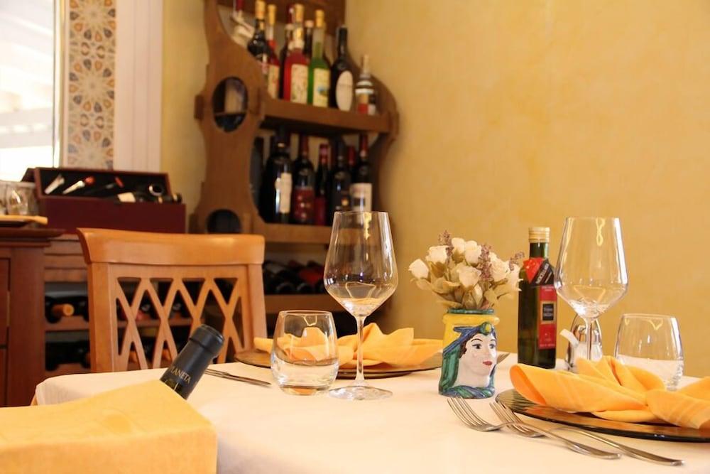Hotel Ristorante Mediterraneo Faro San Vito Lo Capo Ngoại thất bức ảnh